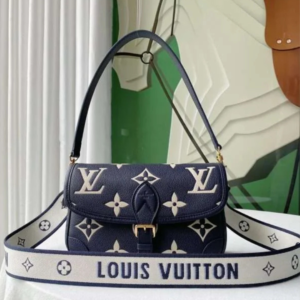 Louis Vuitton LV Diane Super Fake Handbags Embossed Pattern 23x16x8.5cm
